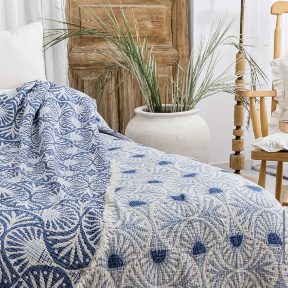 KING Ginkgo Deco Leaf Quilt 2 Side FLiPSiDE Navy Blue Patterned Quilt NEW